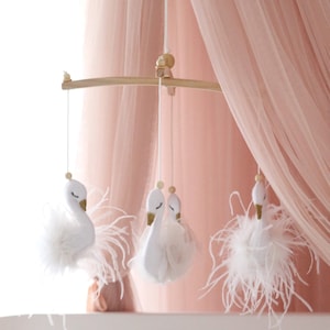 Geschenk für Baby, neue Mama Geschenk, Schwan Kinderzimmer Baby Mobile, weißer Schwan Mobile, Schwan Kinderzimmer Mobile, Baby Mädchen Kinderzimmer Mobile, Mädchen-Kinderzimmer-Dekor