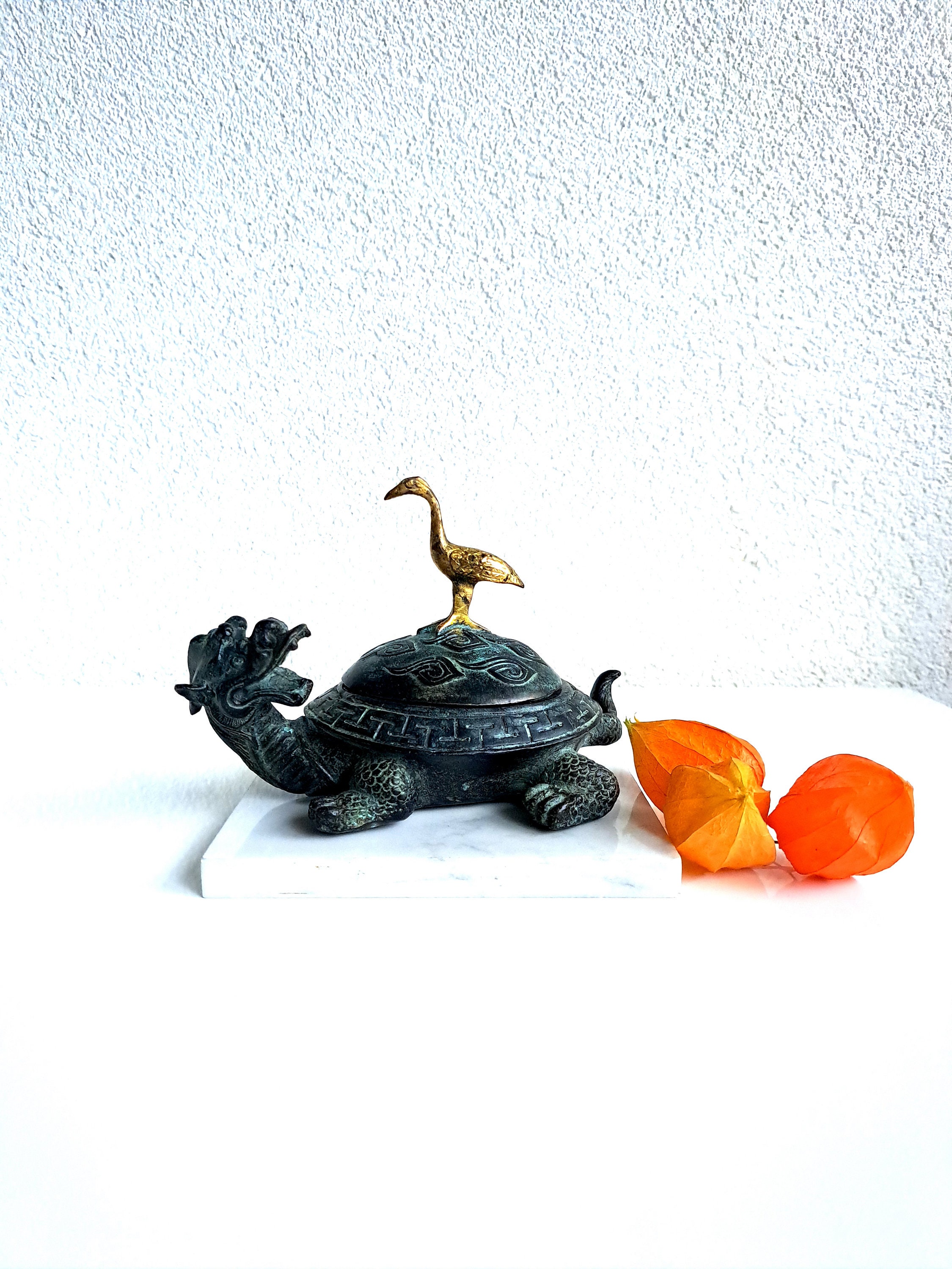 Petite sculpture de tortue en verre d'art En vente sur