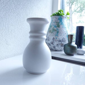 Flora Ceramics Gouda Holland/ Weiß/ Vintage/ Bauchvase/ Zeitloses Modell
