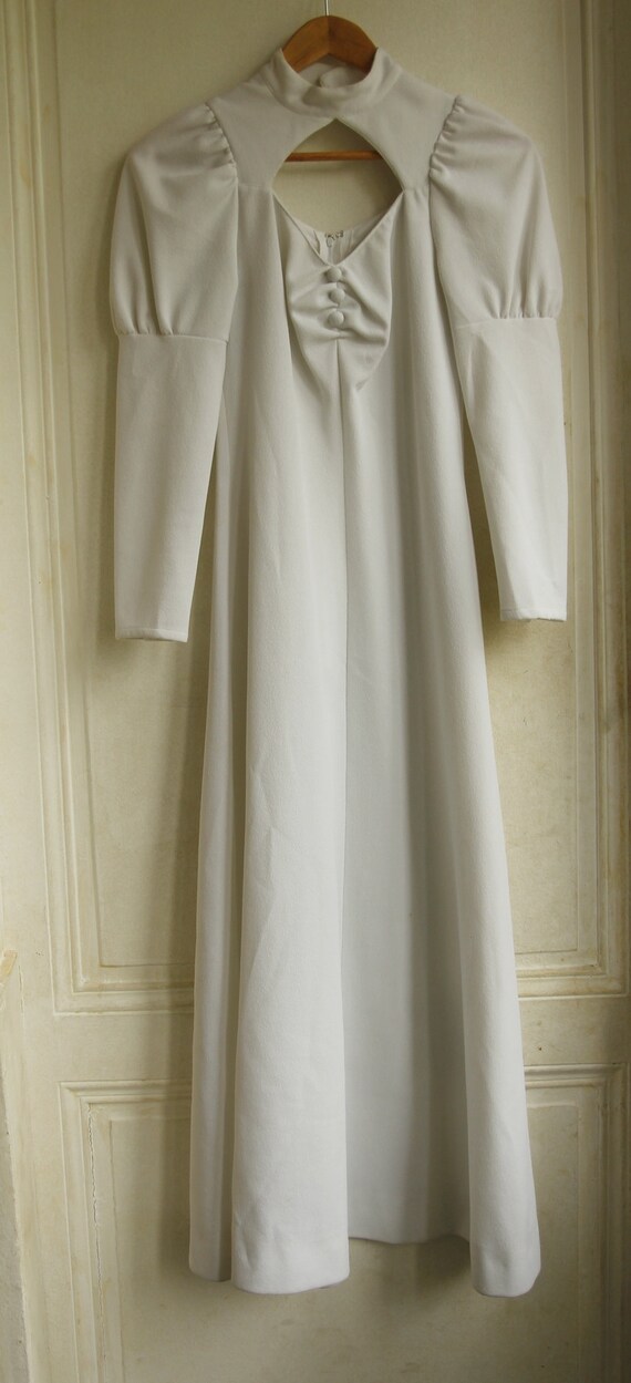 white dress size small