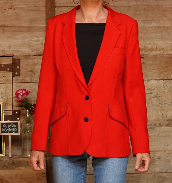 Women's red blazer jacket, piping and navy buttons, Perceval 60s/70s France - Size 36/38 - Vintage View 2