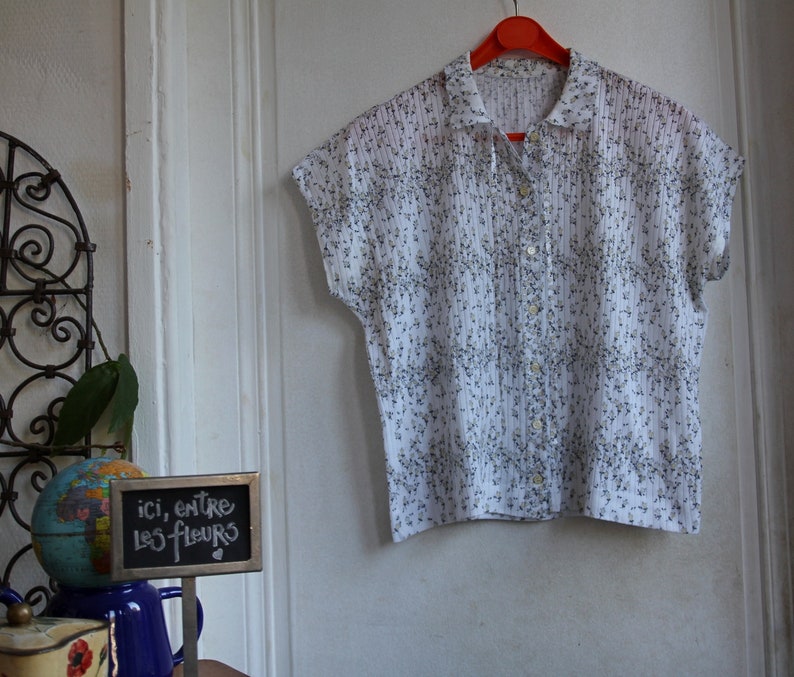 3840 Button down polo collar made in France Size M Vintage Short sleeves White knit top knit top