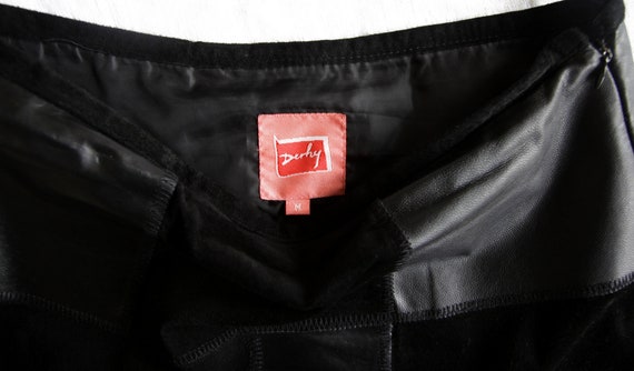 Slightly flared patchwork skirt made of black lea… - image 6