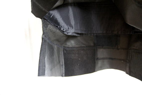 Slightly flared patchwork skirt made of black lea… - image 7