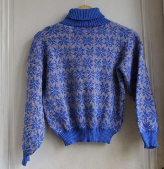 Unisex sweater 70s with blue and light blue patte… - image 4