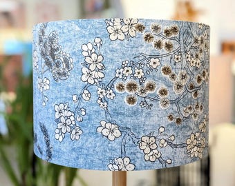 Paralume giapponese blu a forma di fiore, paralumi floreali, paralumi blu, paralume per lampada da terra, paralume per lampada da tavolo, regalo per lei, inaugurazione della casa