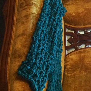 Luxe handknit chunky scarf in Windham Mountain pattern,in deep turquoise,52” by 7”.in acrylic yarn for warmth and style. Unique!