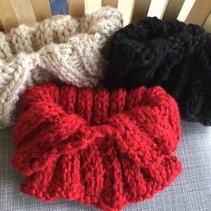 New! A red lapelled thick ribbed cowl,perfect accessory for Valentines Day. Handknit by me, also available in an ivory beige and black.