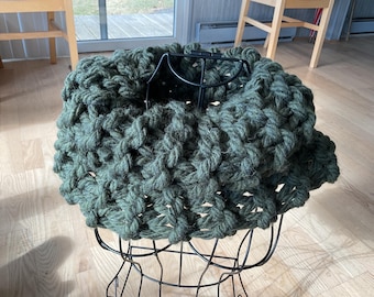 Chunky Knit Cowl - Forest Green Acrylic, Outlander Inspired