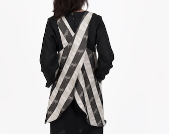 Black linen blend cross back / Japanese style apron with side pockets with elk pattern