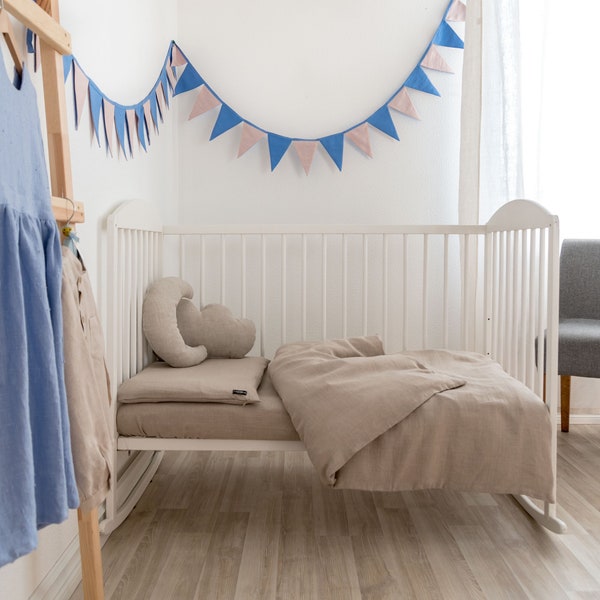 Natural linen baby bedding, gender neutral toddler linen bedding set. EU crib sizes.