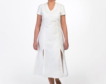 Midi linen dress with V-neckline and short-sleeves. Summer linen dress with front slits