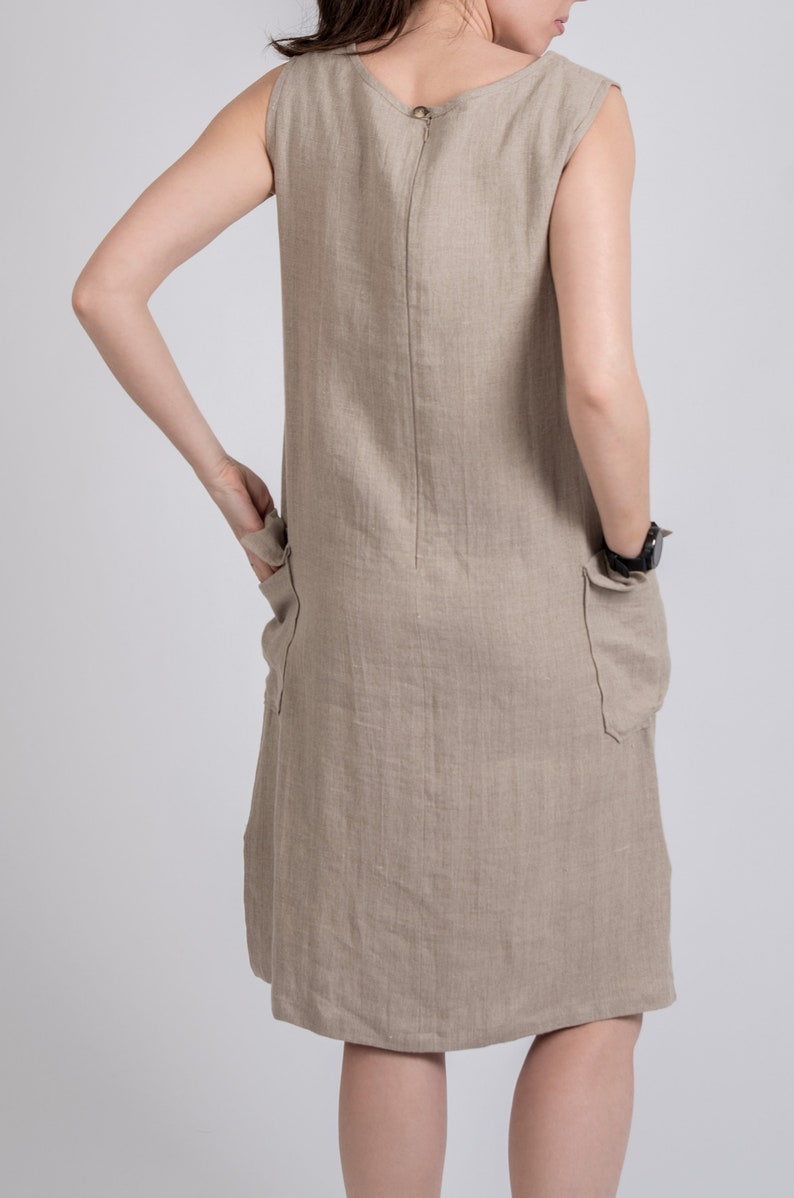 Sleeveless, knee-length linen dress with side pockets zdjęcie 4