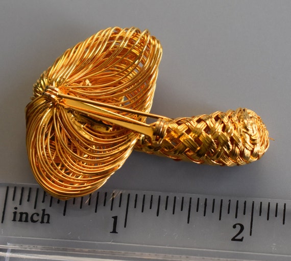 Vintage Mushroom Brooch Pin Woven GoldTone Wire M… - image 4