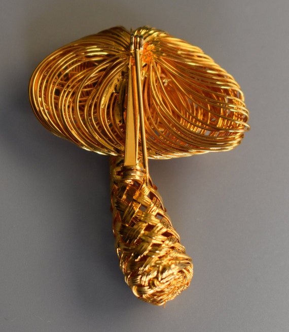 Vintage Mushroom Brooch Pin Woven GoldTone Wire M… - image 3