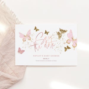 Editierbar Save the Date Karte Schmetterling Geburtstag Party Ankündigung Vorlage Mädchen Babyparty Taufe Taufe Rose Gold Blush Rosa P6 P532