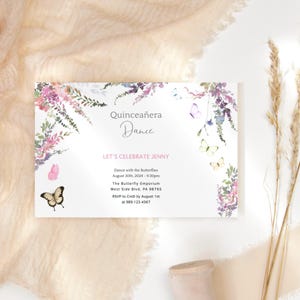 Zaproszenie na taniec Quinceanera, Karta przypominająca o imprezie Quince do wydrukowania, Dekoracja kwiatowa Wildflower Butterfly, Edytowalny szablon do pobrania P256