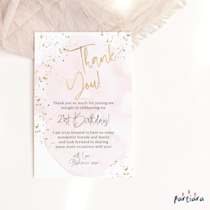 Tarjeta de agradecimiento en color rosa ruborizado y dorado para imprimir, para el 21.° cumpleaños de una dama, para adolescentes, en tonos pastel, plantilla de descarga digital editable P249