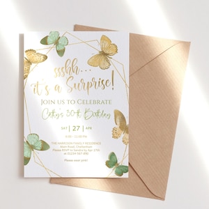 Plantilla de invitación sorpresa de cumpleaños con mariposas, invitación imprimible para fiesta sorpresa para damas, tarjeta con mariposas verde salvia y doradas, editable P149