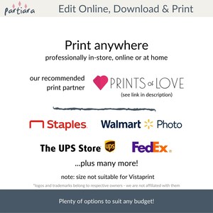 Pu&ograve; includere: Una grafica con il testo "Stampa ovunque" e un elenco di rivenditori di stampa popolari, tra cui Staples, Walmart, The UPS Store, FedEx e altri. Il testo "...pi&ugrave; molti altri!" &egrave; incluso. La grafica include anche il testo "il nostro partner di stampa consigliato PRINTS of LOVE (vedi link nella descrizione)".
