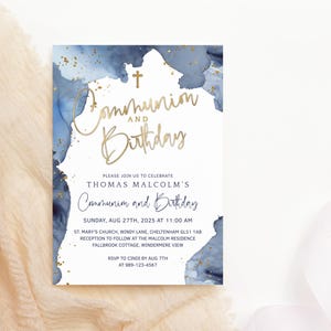 Puede incluir: Una invitación de comunión y cumpleaños en acuarela azul y dorada. La invitación presenta una cruz, las palabras "Comunión y Cumpleaños", y el texto "Por favor, únase a nosotros para celebrar la comunión y el cumpleaños de Thomas Malcolm. Domingo, 27 de agosto de 2025 a las 11:00 AM. Iglesia de Santa María, Windy Lane, Cheltenham GL51 1AB. Recepción posterior en la residencia Malcolm Fallbrook Cottage, Windermere View. RSVP a Cindi antes del 7 de agosto al 989-123-4567."
