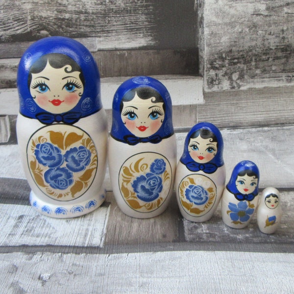 Tradtional handmade wooden nesting doll Blue and White finish 5 piece