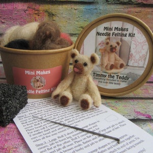 Teddy Bear Needle Felting Kit: British Corriedale Wool, Beginner Friendly