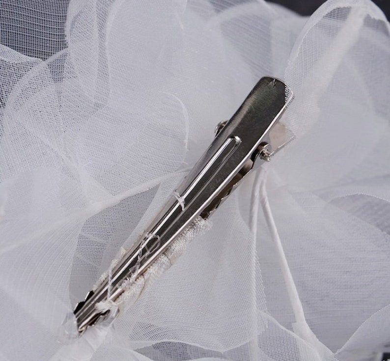 Silk Voile Pearl Flower Hair Clip Bridal Wedding Head piece Fascinator Vintage Art Deco Hair Pin White Chiffon Bridal Hair Slide