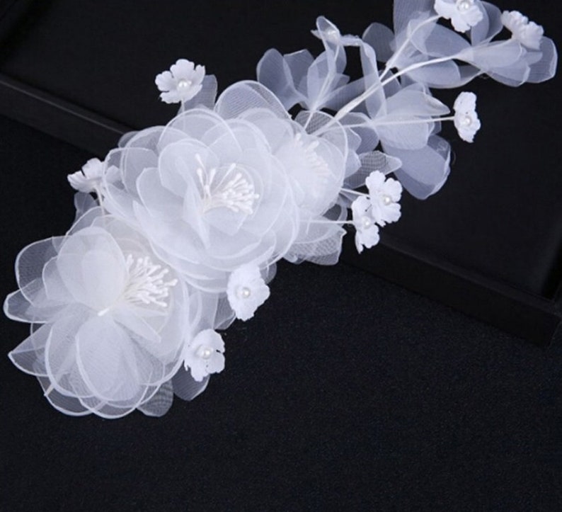 Silk Voile Pearl Flower Hair Clip Bridal Wedding Head piece Fascinator Vintage Art Deco Hair Pin White Chiffon Bridal Hair Slide