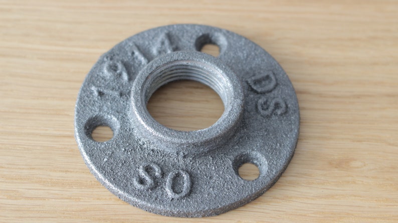 34 Malleable Iron Flange Fast Free Shipping x4 - Wall Flange