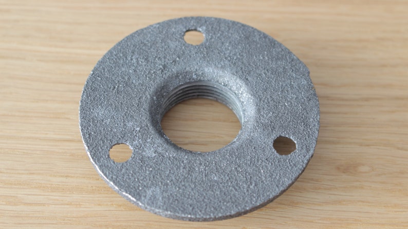 34 Malleable Iron Flange Fast Free Shipping x4 - Wall Flange