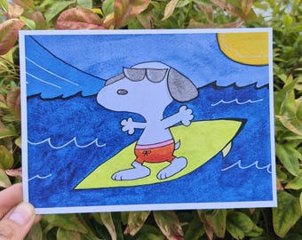 Illustration estivale de Snoopy, produit dérivé Peanuts avec Snoopy surfant