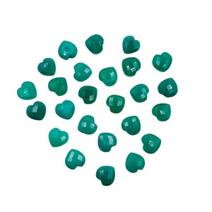 Natural  Chrysoprase Chalcedony Hand Carved Heart Shape Loose Gemstone Beads, Carved Heart Shape Gemstone Briolette&#39;s, Loose Beads, 10mm