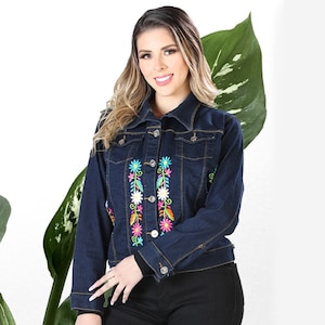 Flower Embroidered Jean Jacket- Chamarra de Mezclilla Bordada