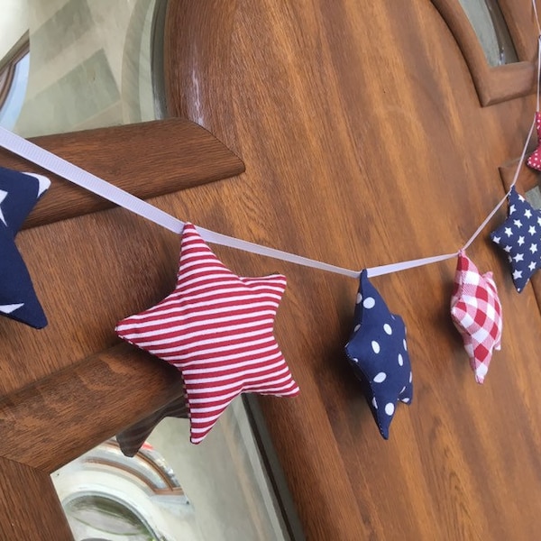 Guirlande étoilée, bannière étoilée, guirlande patriotique, rouge blanc & bleu, décor patriotique, décoration d’étoile, guirlande du 4 juillet, décor de porte patriotique