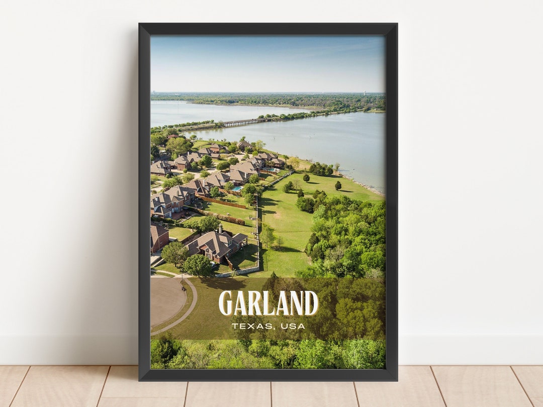 INSTANT DIGITAL DOWNLOAD, Garland Retro Wall Art, Garland Canvas