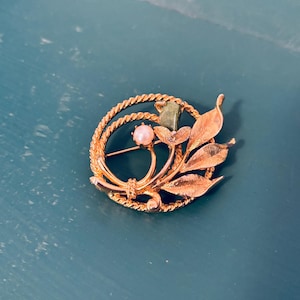 Sarah Coventry Brooch - Etsy