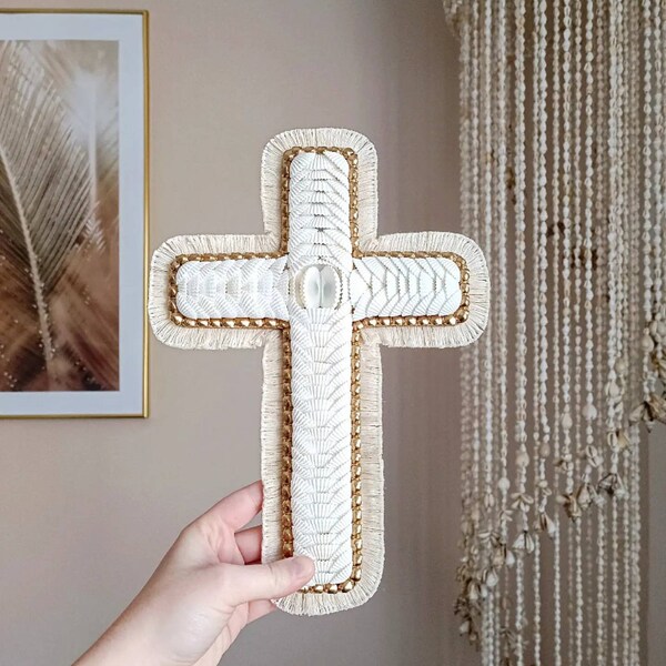 Décoration murale "croix" en coquillages (30x21) - Boho inspired home decor - Handmade - Made in France -Cross