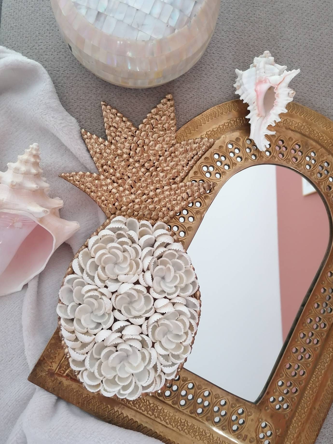 Décoration Murale Ananas en Coquillages - Boho Inspired Home Decor Handmade Made in France