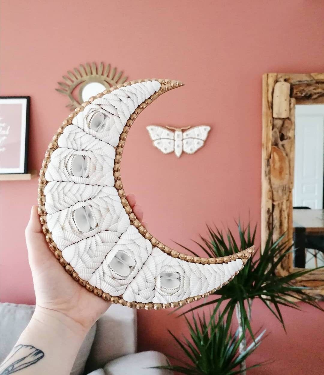 Décoration Murale Lune en Coquillages | 25x9 - Boho Inspired Home Decor Handmade Made in France Moon