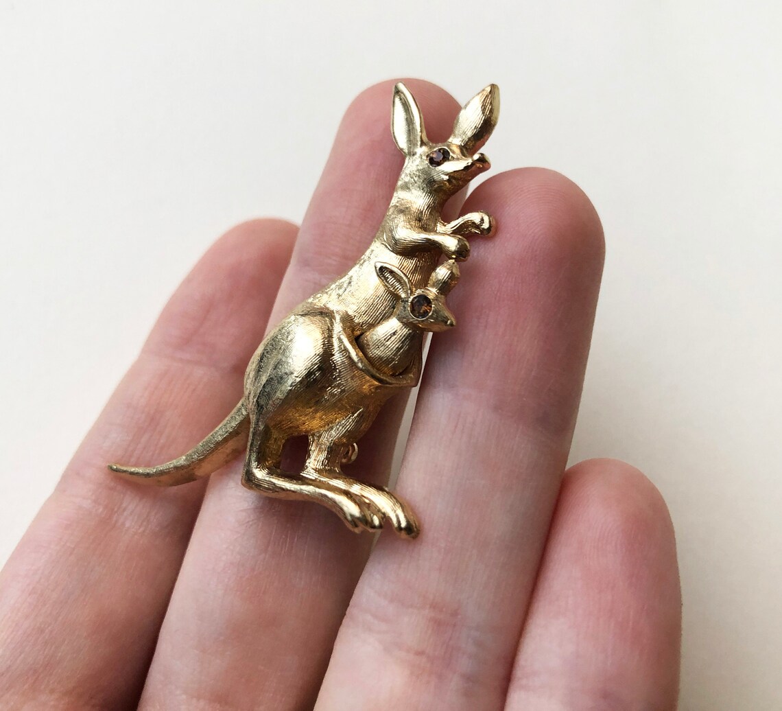 Kangaroo brooch pin small gold figural brooch cute Christmas Etsy