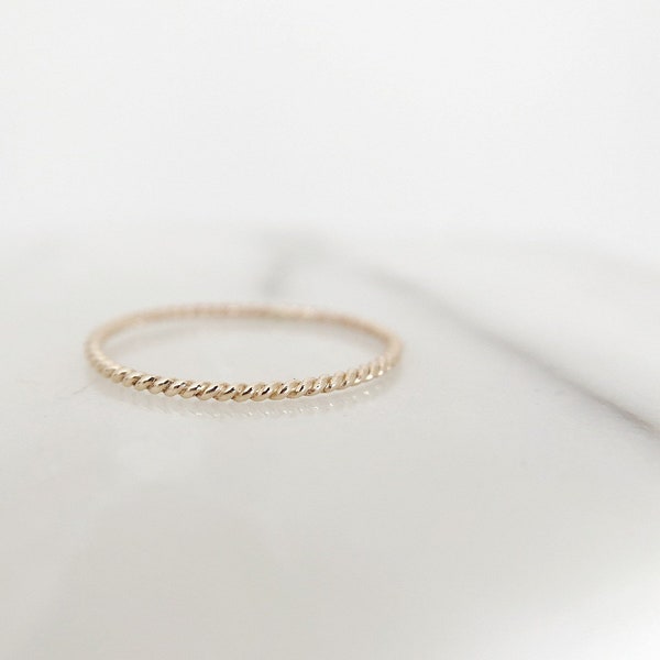 Dainty 14K Gold Filled Twist Band. Stackable Gold Ring. Thin Ring. 1mm Band.