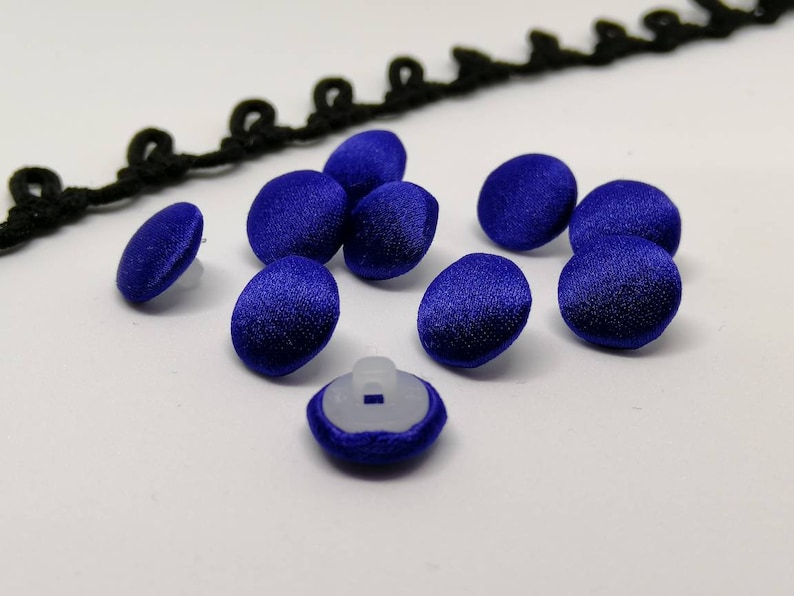 Royal blue covered buttons Royal blue satin buttons Royal blue designers handmade buttons Sewing buttons Dress buttons up Blue buttons