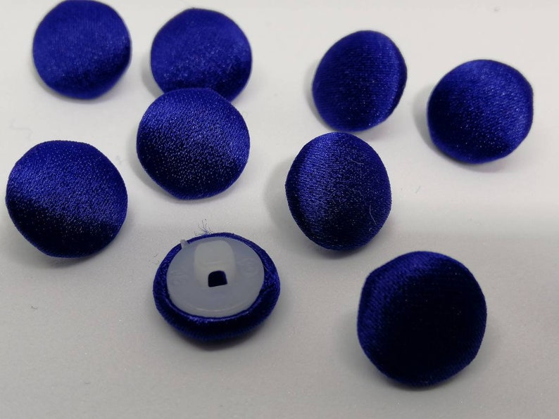 Royal blue covered buttons Royal blue satin buttons Royal blue designers handmade buttons Sewing buttons Dress buttons up Blue buttons