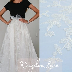 Ivoor bloemen bruids stof kant Ivoor geborduurde pailletten trouwstof Ivoor couture stof kant Pailletten Wedding Lace stof op maat gesneden