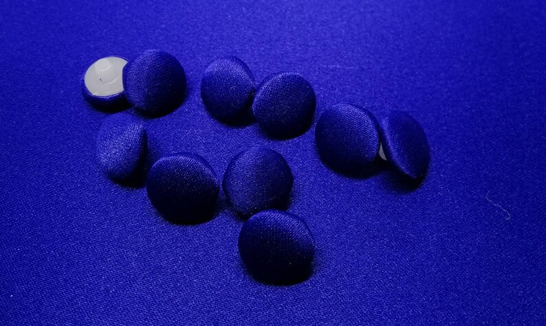 Royal blue covered buttons Royal blue satin buttons Royal blue designers handmade buttons Sewing buttons Dress buttons up Blue buttons