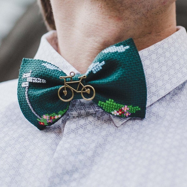 Сross Stitch Emerald Bow Tie For Men, Embroidery Bow Tie For Boys, Modern Gift For Woman, Bicycle Fan, Style Bow Tie, Pre-Tied Bow Tie