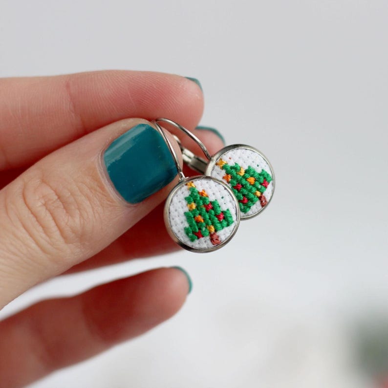Kerstoorbellen, kerstboom met kruissteek, geborduurde hanger, miniatuurboomset, stijl Bestfriend-cadeau afbeelding 1