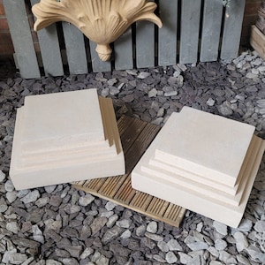single stone Regis plinths