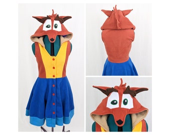 Crash Bandicoot inspiriert Kigurumi Kleid Handmade Retro Gaming Fleece Cosplay für Frauen, bequemes Halloween-Kostüm, kundenspezifische Größenanpassung verfügbar